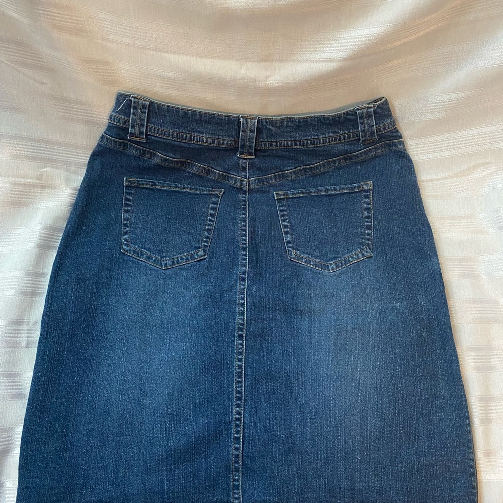 St. John’s Bay blue denim skirt - Picture 3 of 5